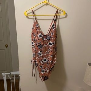 Kona Sol one piece swim suit size large